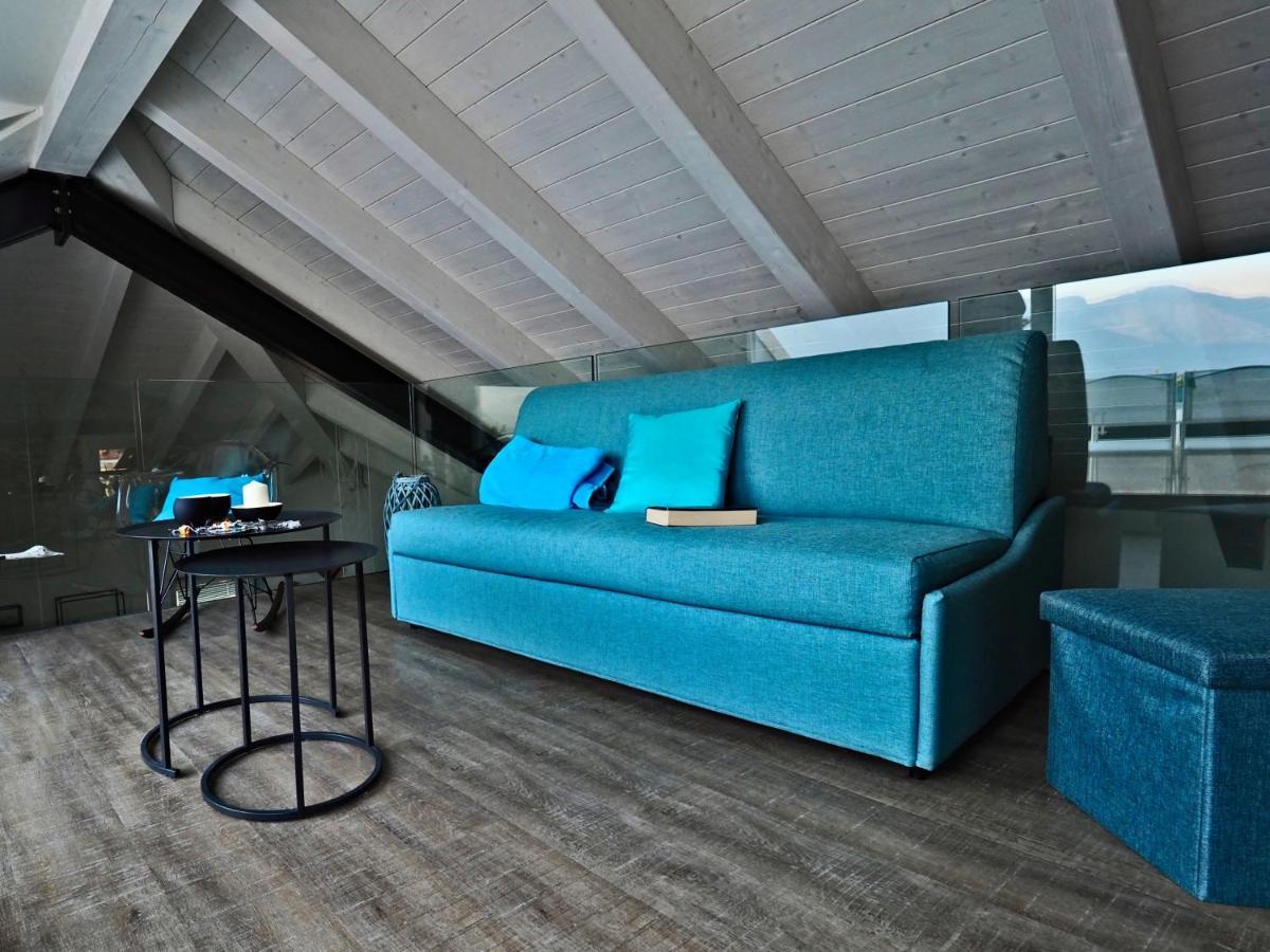 Light Blue Lake Aria Argegno Exterior photo